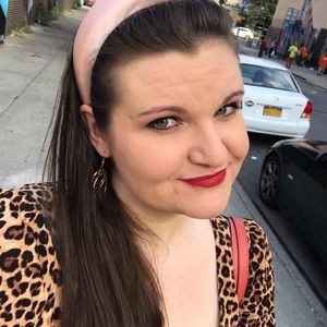 Meet your Posher, Liz